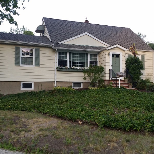 almost PERFECT Landscaping - Maywood